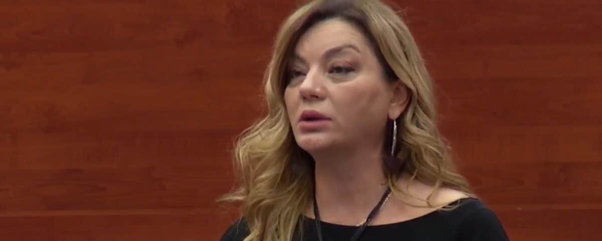 Albana Vokshi në parlamentin e Republikës së Shqipërisë