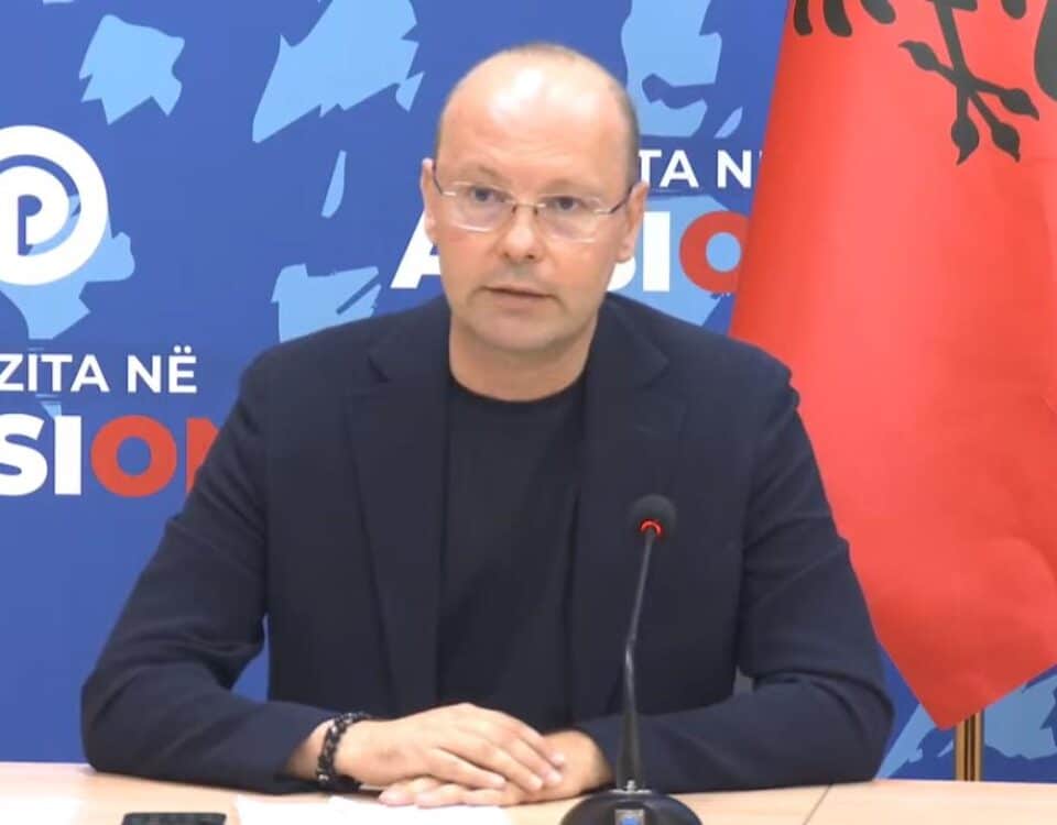 Ivi Kaso në konference per shtyp