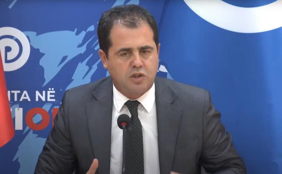 Oerd Bylykbashi në konferencë për shtyp.